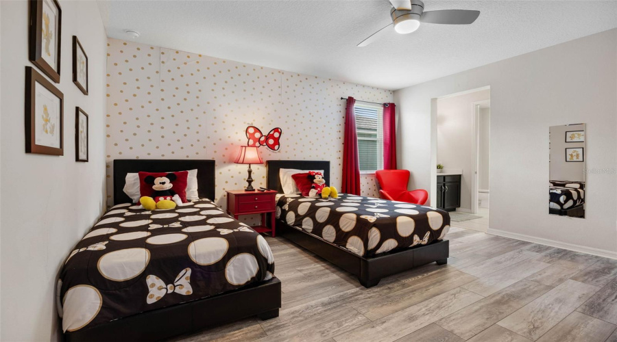 KISSIMMEE, Florida 34747, 7 Bedrooms Bedrooms, ,5 BathroomsBathrooms,Residential,For Sale,SUNSHINE RIDGE,0,MFRS5138217