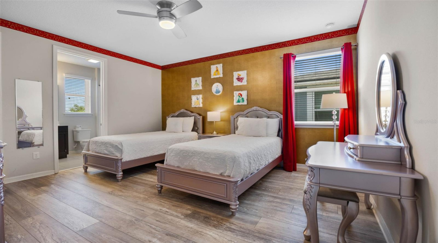 KISSIMMEE, Florida 34747, 7 Bedrooms Bedrooms, ,5 BathroomsBathrooms,Residential,For Sale,SUNSHINE RIDGE,0,MFRS5138217