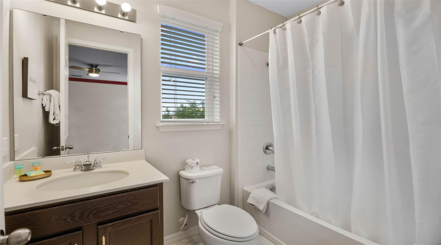 KISSIMMEE, Florida 34747, 7 Bedrooms Bedrooms, ,5 BathroomsBathrooms,Residential,For Sale,SUNSHINE RIDGE,0,MFRS5138217