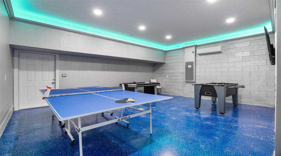 KISSIMMEE, Florida 34747, 7 Bedrooms Bedrooms, ,5 BathroomsBathrooms,Residential,For Sale,SUNSHINE RIDGE,0,MFRS5138217