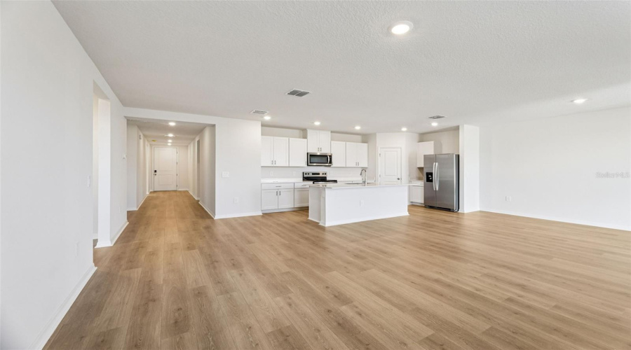 DAVENPORT, Florida 33837, 4 Bedrooms Bedrooms, ,2 BathroomsBathrooms,Residential,For Sale,MUD CANYON,0,MFRO6358401