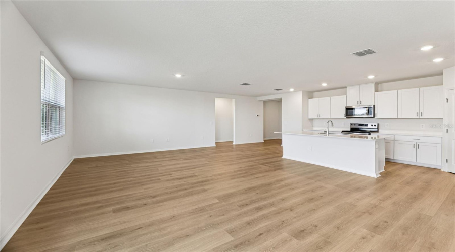 DAVENPORT, Florida 33837, 4 Bedrooms Bedrooms, ,2 BathroomsBathrooms,Residential,For Sale,MUD CANYON,0,MFRO6358401