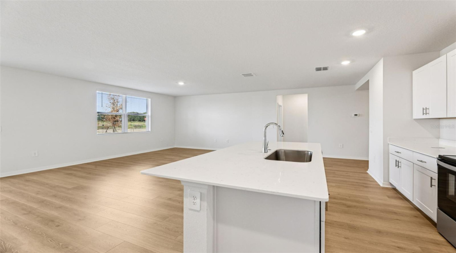 DAVENPORT, Florida 33837, 4 Bedrooms Bedrooms, ,2 BathroomsBathrooms,Residential,For Sale,MUD CANYON,0,MFRO6358401