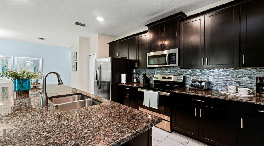 DAVENPORT, Florida 33896, 4 Bedrooms Bedrooms, ,3 BathroomsBathrooms,Residential,For Sale,DOGLEG DR,0,MFRS5124195