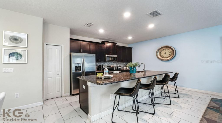 DAVENPORT, Florida 33896, 4 Bedrooms Bedrooms, ,3 BathroomsBathrooms,Residential,For Sale,DOGLEG DR,0,MFRS5124195