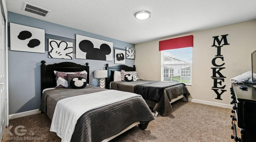 DAVENPORT, Florida 33896, 4 Bedrooms Bedrooms, ,3 BathroomsBathrooms,Residential,For Sale,DOGLEG DR,0,MFRS5124195