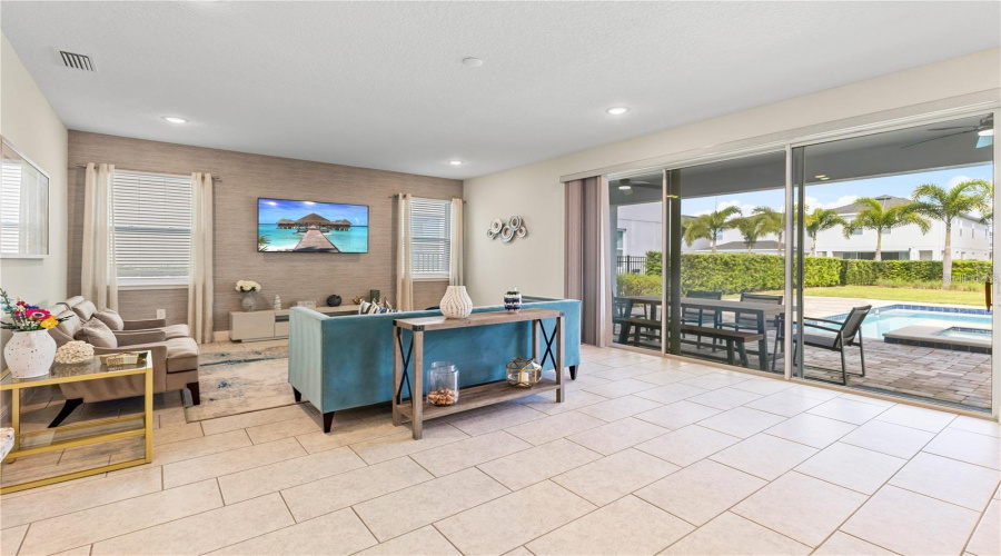 KISSIMMEE, Florida 34747, 5 Bedrooms Bedrooms, ,5 BathroomsBathrooms,Residential,For Sale,AUBURN,0,MFRS5138299