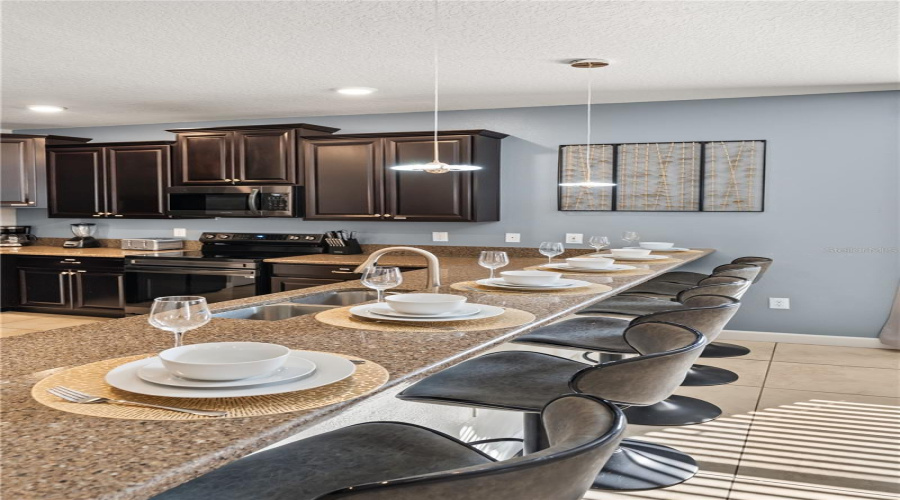 DAVENPORT, Florida 33896, 8 Bedrooms Bedrooms, ,5 BathroomsBathrooms,Residential,For Sale,BELLE TERRE,0,MFRO6359398