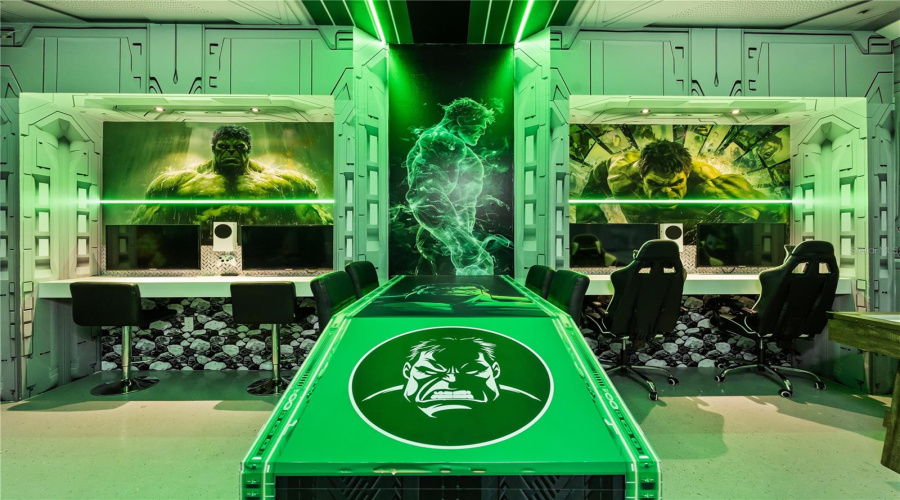 DAVENPORT, Florida 33896, 8 Bedrooms Bedrooms, ,5 BathroomsBathrooms,Residential,For Sale,BELLE TERRE,0,MFRO6359398