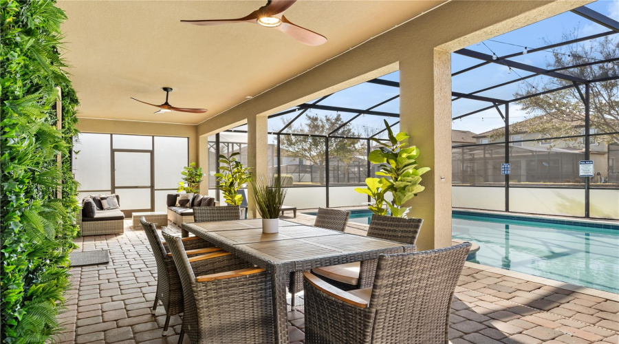 DAVENPORT, Florida 33896, 8 Bedrooms Bedrooms, ,5 BathroomsBathrooms,Residential,For Sale,BELLE TERRE,0,MFRO6359398