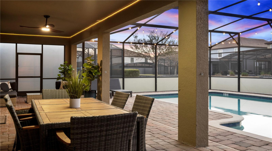 DAVENPORT, Florida 33896, 8 Bedrooms Bedrooms, ,5 BathroomsBathrooms,Residential,For Sale,BELLE TERRE,0,MFRO6359398