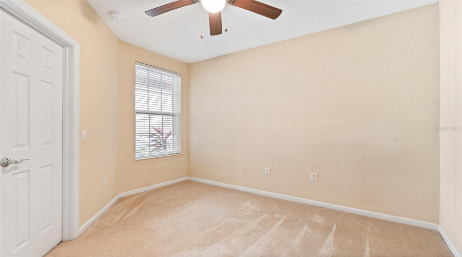 Bonus room/Den/3rd Bedroom