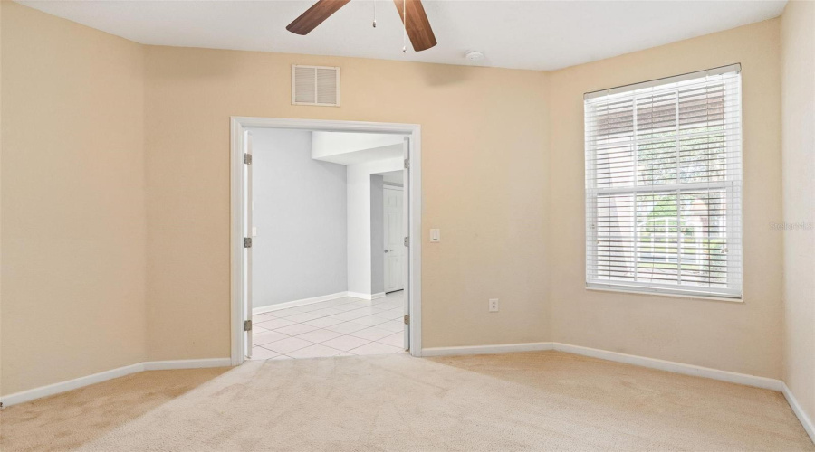 Bonus room/Den/3rd Bedroom