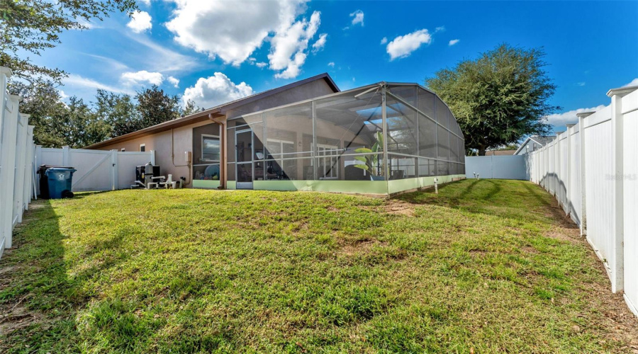 DAVENPORT, Florida 33837, 4 Bedrooms Bedrooms, ,3 BathroomsBathrooms,Residential,For Sale,BRIDGEFORD CROSSING,0,MFRL4957203