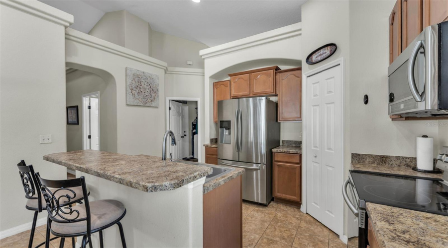 DAVENPORT, Florida 33837, 4 Bedrooms Bedrooms, ,3 BathroomsBathrooms,Residential,For Sale,BRIDGEFORD CROSSING,0,MFRL4957203