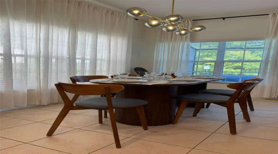 KISSIMMEE, Florida 34746, 5 Bedrooms Bedrooms, ,3 BathroomsBathrooms,Residential,For Sale,CARAVELLE,0,MFRO6359391