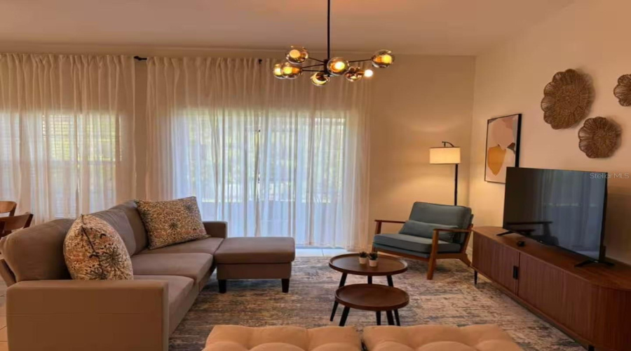 KISSIMMEE, Florida 34746, 5 Bedrooms Bedrooms, ,3 BathroomsBathrooms,Residential,For Sale,CARAVELLE,0,MFRO6359391