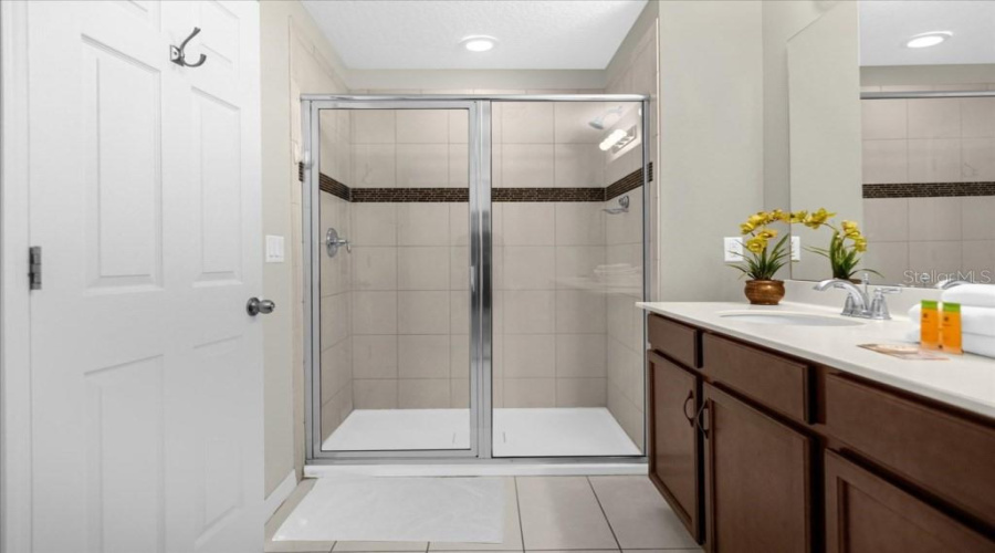 KISSIMMEE, Florida 34747, 3 Bedrooms Bedrooms, ,3 BathroomsBathrooms,Residential,For Sale,CAREY PALM,0,MFRO6356158