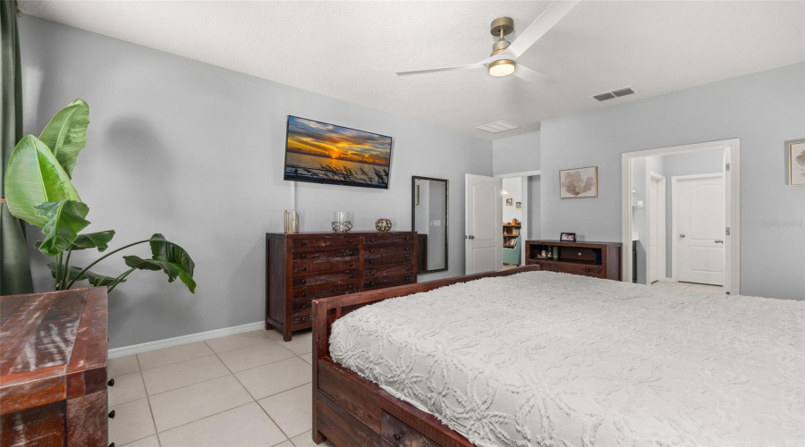 DAVENPORT, Florida 33837, 4 Bedrooms Bedrooms, ,2 BathroomsBathrooms,Residential,For Sale,WHIRLAWAY,0,MFRO6358268