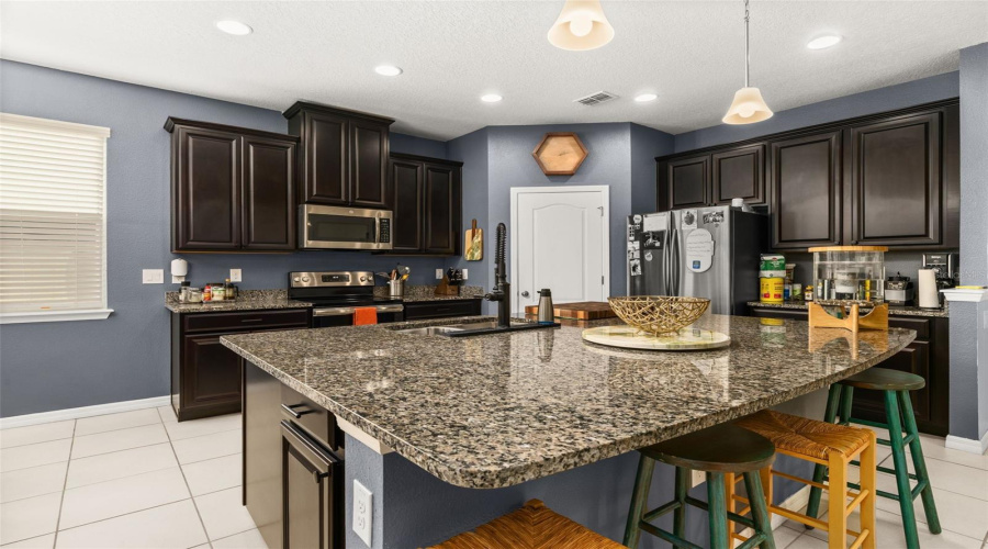 DAVENPORT, Florida 33837, 4 Bedrooms Bedrooms, ,2 BathroomsBathrooms,Residential,For Sale,WHIRLAWAY,0,MFRO6358268