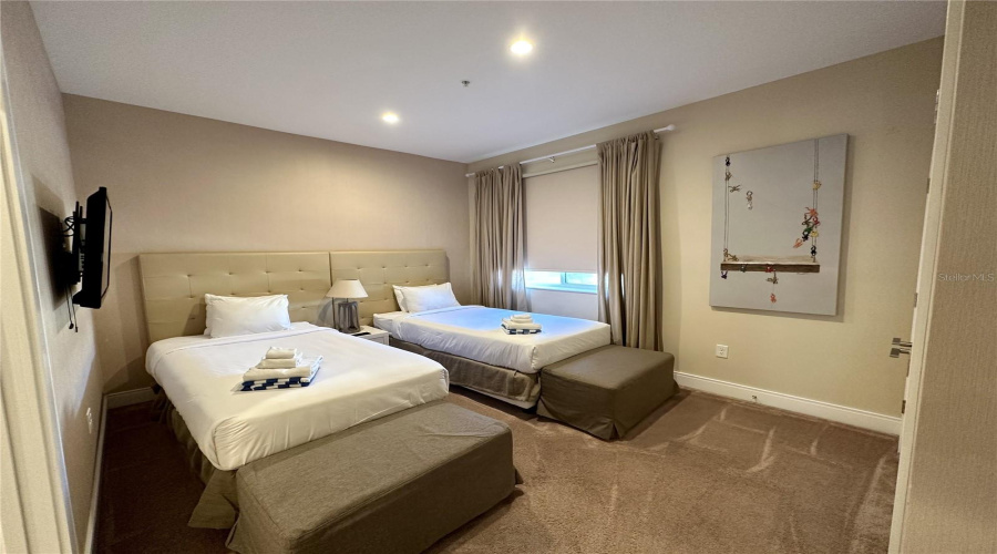 KISSIMMEE, Florida 34747, 4 Bedrooms Bedrooms, ,4 BathroomsBathrooms,Residential,For Sale,BRASILIA,0,MFRO6231267