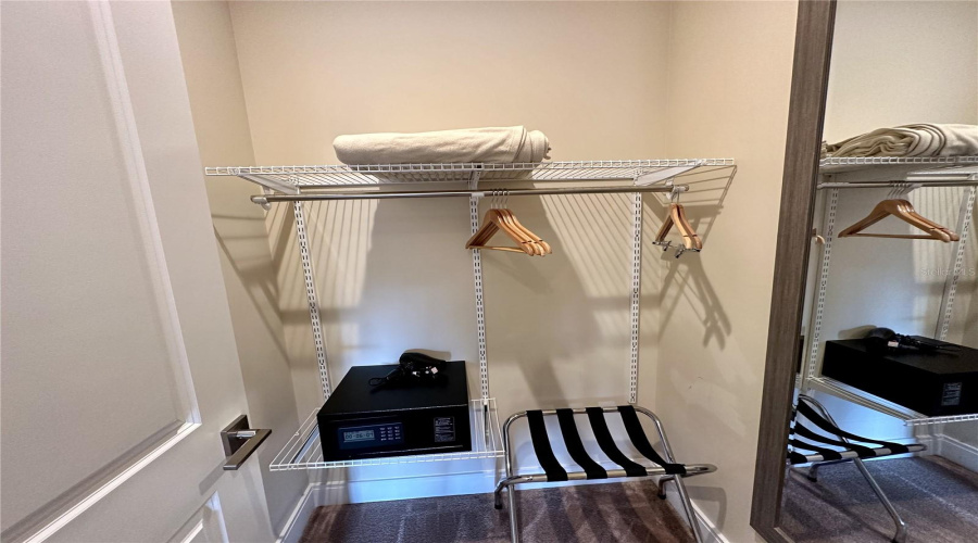 KISSIMMEE, Florida 34747, 4 Bedrooms Bedrooms, ,4 BathroomsBathrooms,Residential,For Sale,BRASILIA,0,MFRO6231267