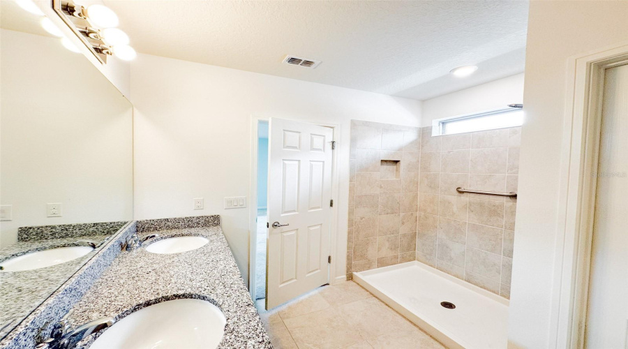 DAVENPORT, Florida 33837, 4 Bedrooms Bedrooms, ,2 BathroomsBathrooms,Residential,For Sale,CITRUS ISLE,0,MFRO6313341