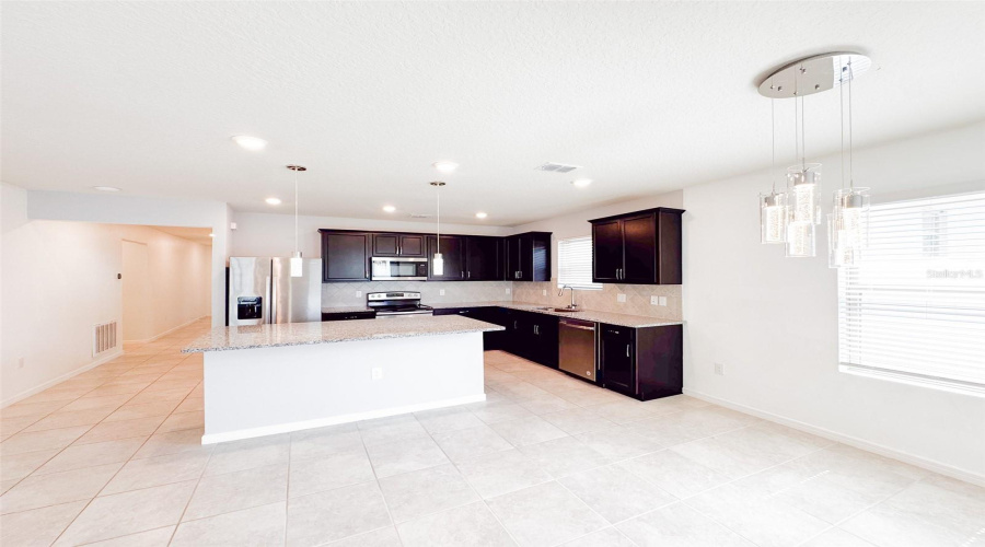 DAVENPORT, Florida 33837, 4 Bedrooms Bedrooms, ,2 BathroomsBathrooms,Residential,For Sale,CITRUS ISLE,0,MFRO6313341