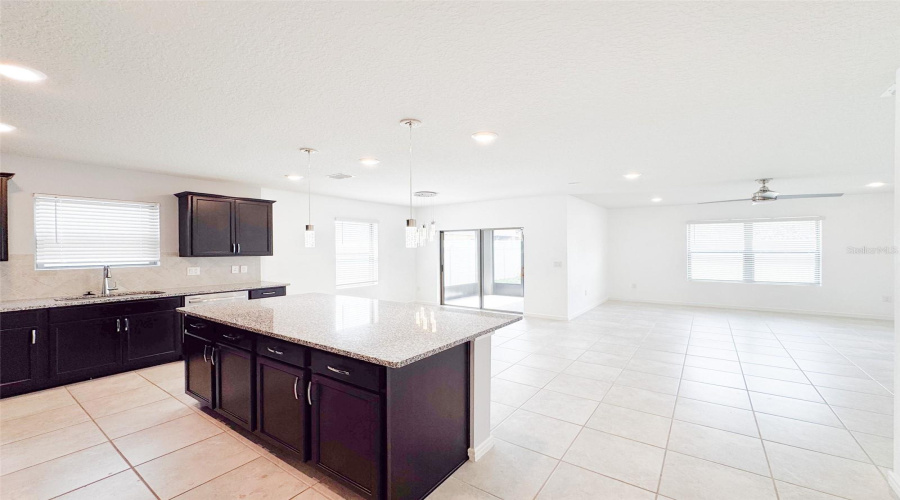 DAVENPORT, Florida 33837, 4 Bedrooms Bedrooms, ,2 BathroomsBathrooms,Residential,For Sale,CITRUS ISLE,0,MFRO6313341