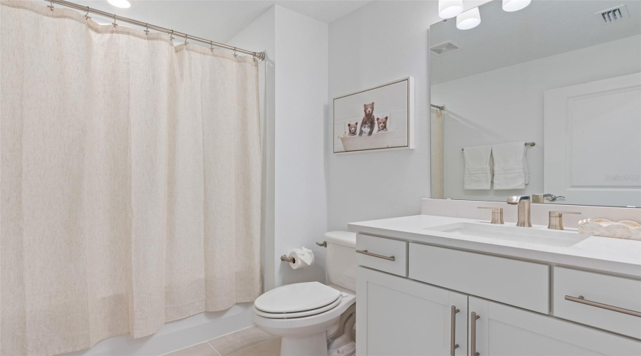 ORLANDO, Florida 32836, 4 Bedrooms Bedrooms, ,4 BathroomsBathrooms,Residential,For Sale,FENTON,0,MFRO6305190