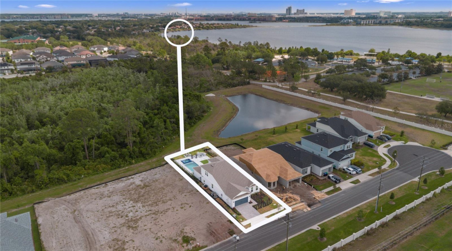 ORLANDO, Florida 32836, 4 Bedrooms Bedrooms, ,4 BathroomsBathrooms,Residential,For Sale,FENTON,0,MFRO6305190