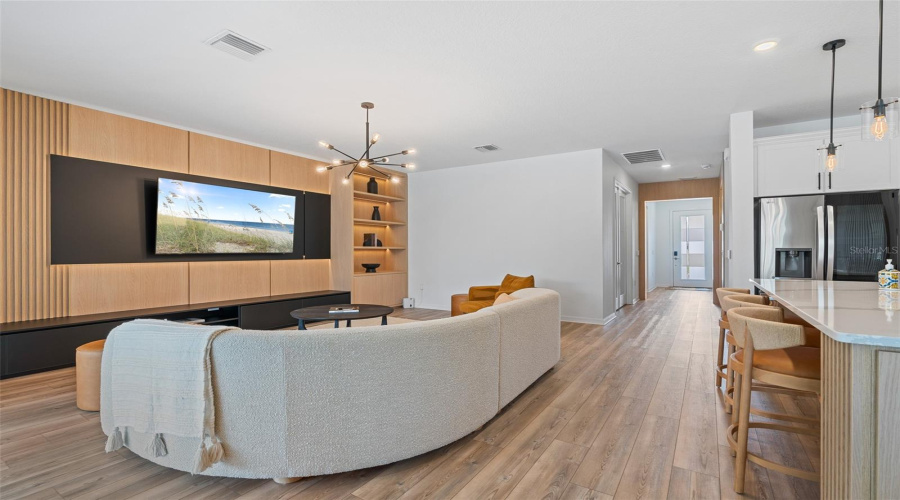 ORLANDO, Florida 32836, 4 Bedrooms Bedrooms, ,4 BathroomsBathrooms,Residential,For Sale,FENTON,0,MFRO6305190