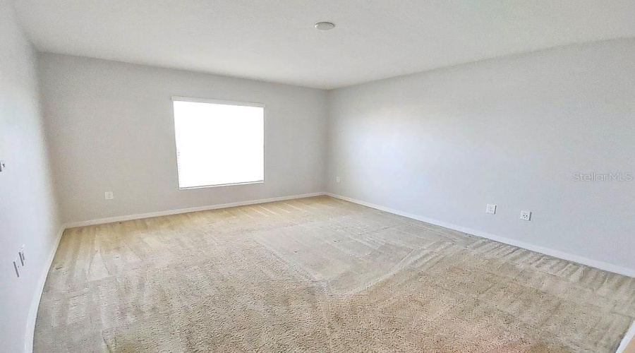 DAVENPORT, Florida 33837, 6 Bedrooms Bedrooms, ,5 BathroomsBathrooms,Residential,For Sale,CROFTON,0,MFRO6359243