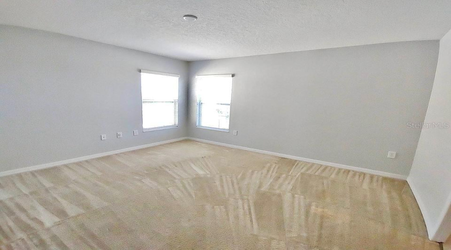 DAVENPORT, Florida 33837, 6 Bedrooms Bedrooms, ,5 BathroomsBathrooms,Residential,For Sale,CROFTON,0,MFRO6359243