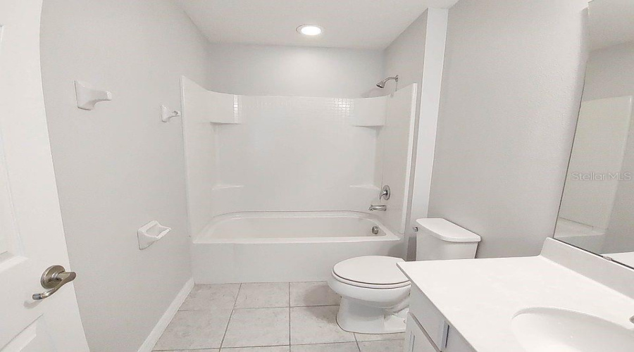 DAVENPORT, Florida 33837, 6 Bedrooms Bedrooms, ,5 BathroomsBathrooms,Residential,For Sale,CROFTON,0,MFRO6359243