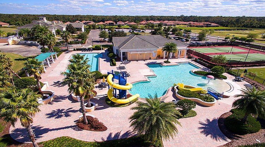 DAVENPORT, Florida 33837, 6 Bedrooms Bedrooms, ,5 BathroomsBathrooms,Residential,For Sale,CROFTON,0,MFRO6359243