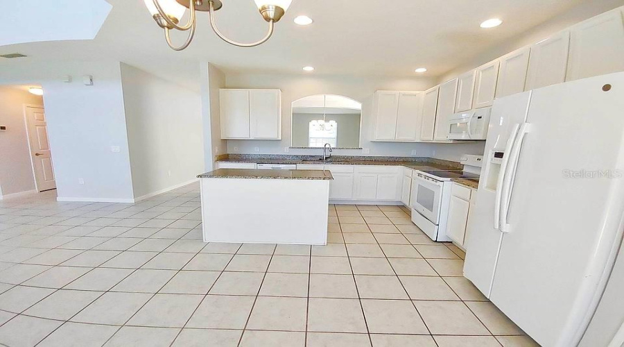 DAVENPORT, Florida 33837, 6 Bedrooms Bedrooms, ,5 BathroomsBathrooms,Residential,For Sale,CROFTON,0,MFRO6359243