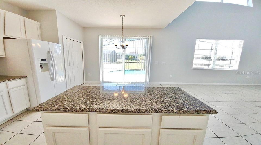 DAVENPORT, Florida 33837, 6 Bedrooms Bedrooms, ,5 BathroomsBathrooms,Residential,For Sale,CROFTON,0,MFRO6359243
