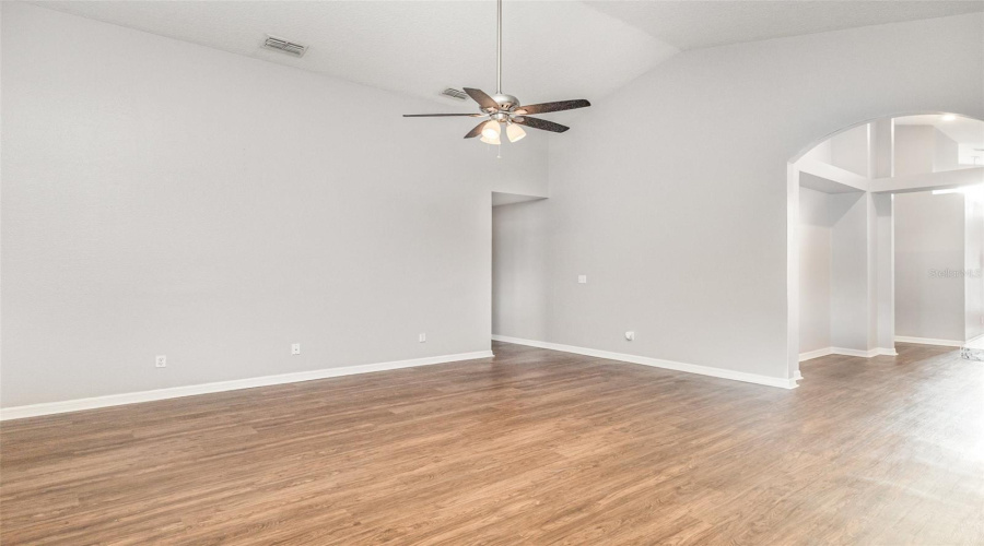 DAVENPORT, Florida 33837, 4 Bedrooms Bedrooms, ,3 BathroomsBathrooms,Residential,For Sale,SILVER PALMS CIR,0,MFRO6348416