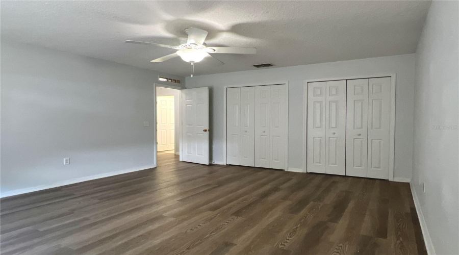 Guest bedroom 2, view 2