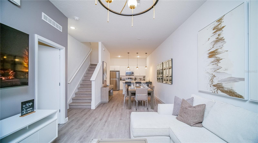 DAVENPORT, Florida 33896, 5 Bedrooms Bedrooms, ,4 BathroomsBathrooms,Residential,For Sale,FAMAGUSTA,0,MFRO6223997