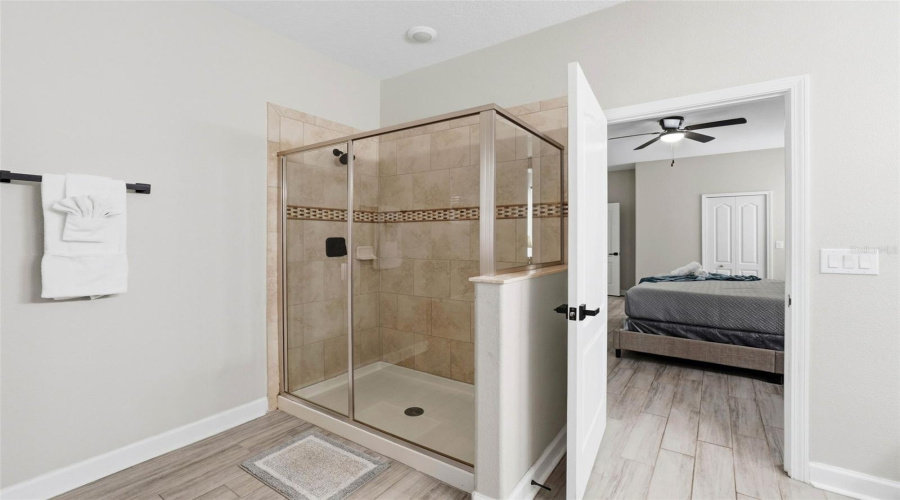 DAVENPORT, Florida 33896, 8 Bedrooms Bedrooms, ,5 BathroomsBathrooms,Residential,For Sale,MOON VALLEY,0,MFRO6359672