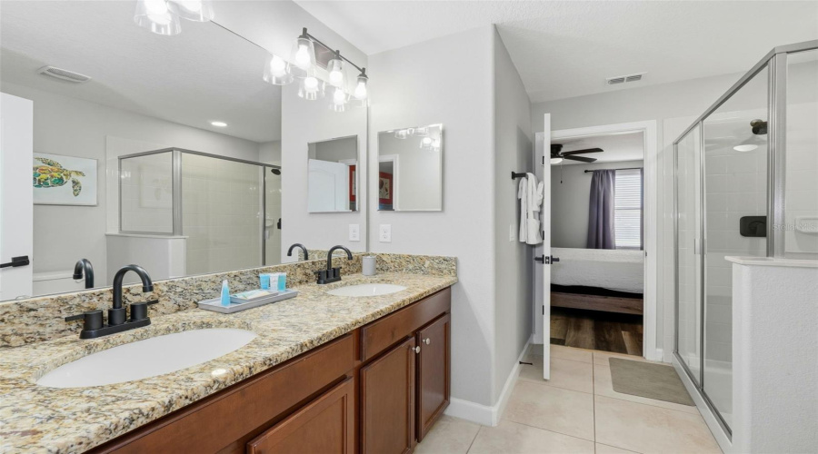 DAVENPORT, Florida 33896, 8 Bedrooms Bedrooms, ,5 BathroomsBathrooms,Residential,For Sale,MOON VALLEY,0,MFRO6359672