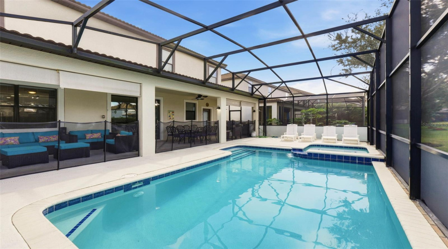 DAVENPORT, Florida 33896, 8 Bedrooms Bedrooms, ,5 BathroomsBathrooms,Residential,For Sale,MOON VALLEY,0,MFRO6359672