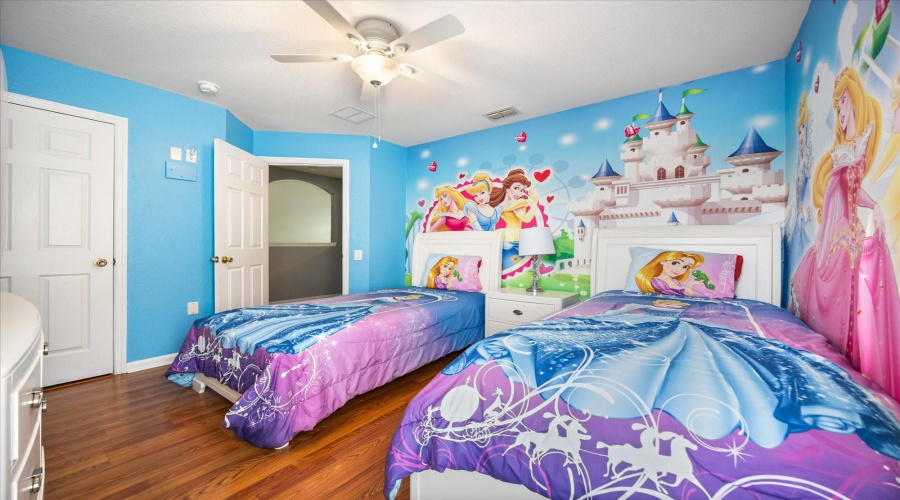 KISSIMMEE, Florida 34747, 6 Bedrooms Bedrooms, ,3 BathroomsBathrooms,Residential,For Sale,TEASCONE,0,MFRO6358850