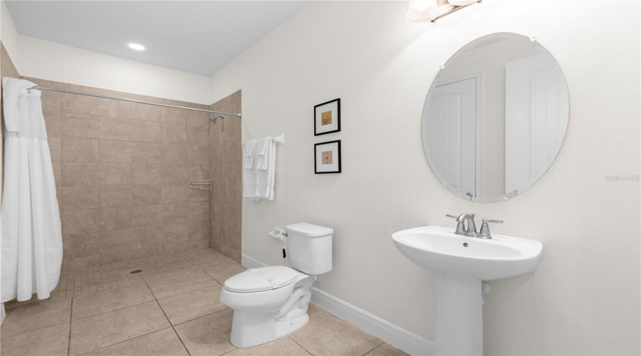 KISSIMMEE, Florida 34747, 10 Bedrooms Bedrooms, ,10 BathroomsBathrooms,Residential,For Sale,CLAWSON,0,MFRO6359854