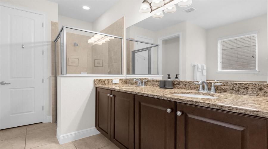 KISSIMMEE, Florida 34747, 10 Bedrooms Bedrooms, ,10 BathroomsBathrooms,Residential,For Sale,CLAWSON,0,MFRO6359854