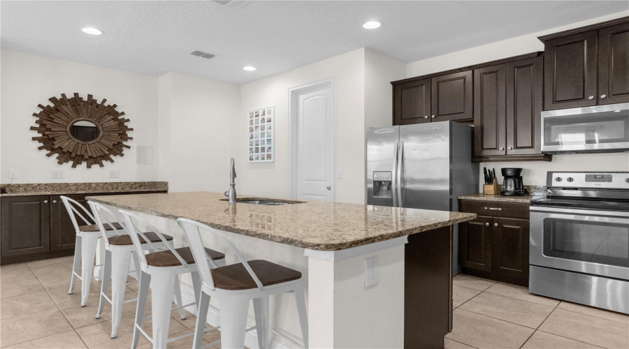 KISSIMMEE, Florida 34747, 10 Bedrooms Bedrooms, ,10 BathroomsBathrooms,Residential,For Sale,CLAWSON,0,MFRO6359854