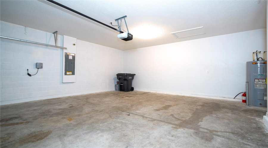 DAVENPORT, Florida 33837, 3 Bedrooms Bedrooms, ,2 BathroomsBathrooms,Residential,For Sale,DESERT ROSE,0,MFRO6358596