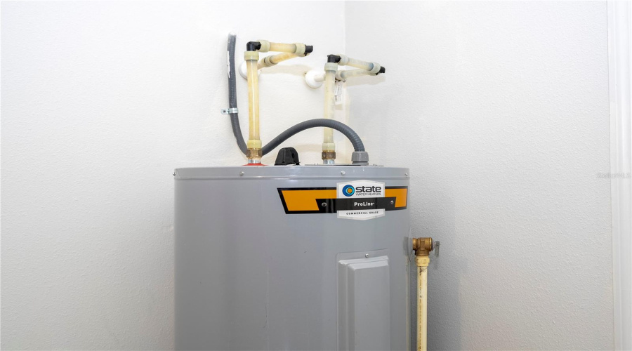 DAVENPORT, Florida 33837, 3 Bedrooms Bedrooms, ,2 BathroomsBathrooms,Residential,For Sale,DESERT ROSE,0,MFRO6358596